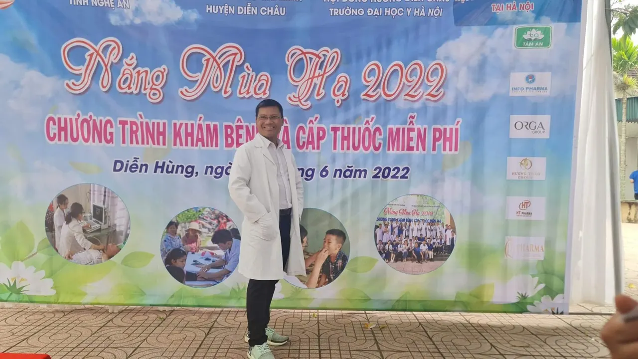 Biển chương trình khám bệnh, cấp thuốc miễn phí Nắng mùa hạ 2022